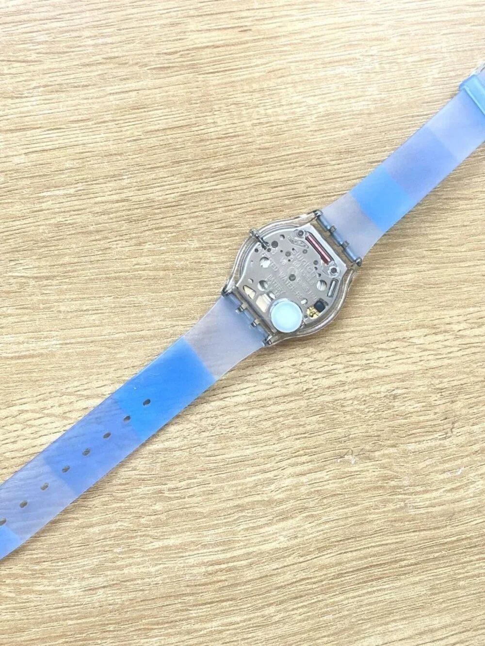 Swatch Jelly Skin Watch Vintage Ladies Swiss Made SFN105 Blue AG 2002 34mm